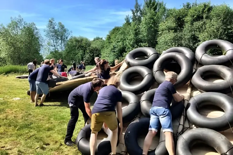 Teambuilding Floßbau
